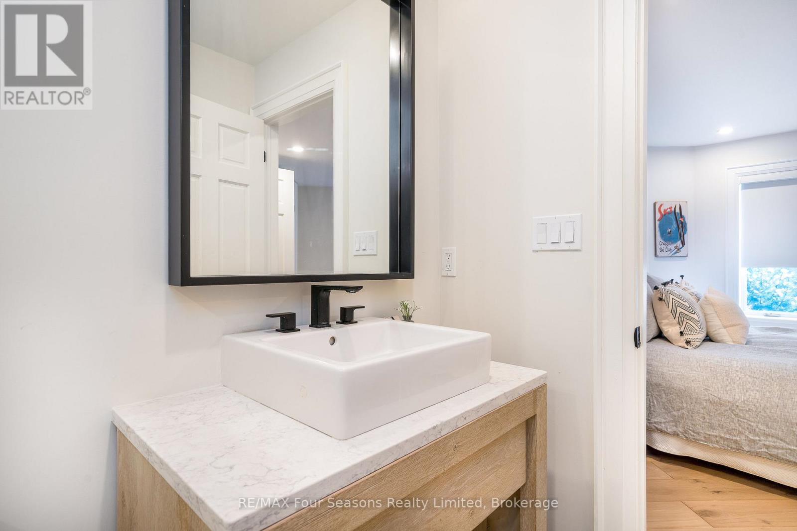 58 - 204 Blueski George Crescent, Blue Mountains, Ontario  L9Y 0V4 - Photo 36 - X12628972