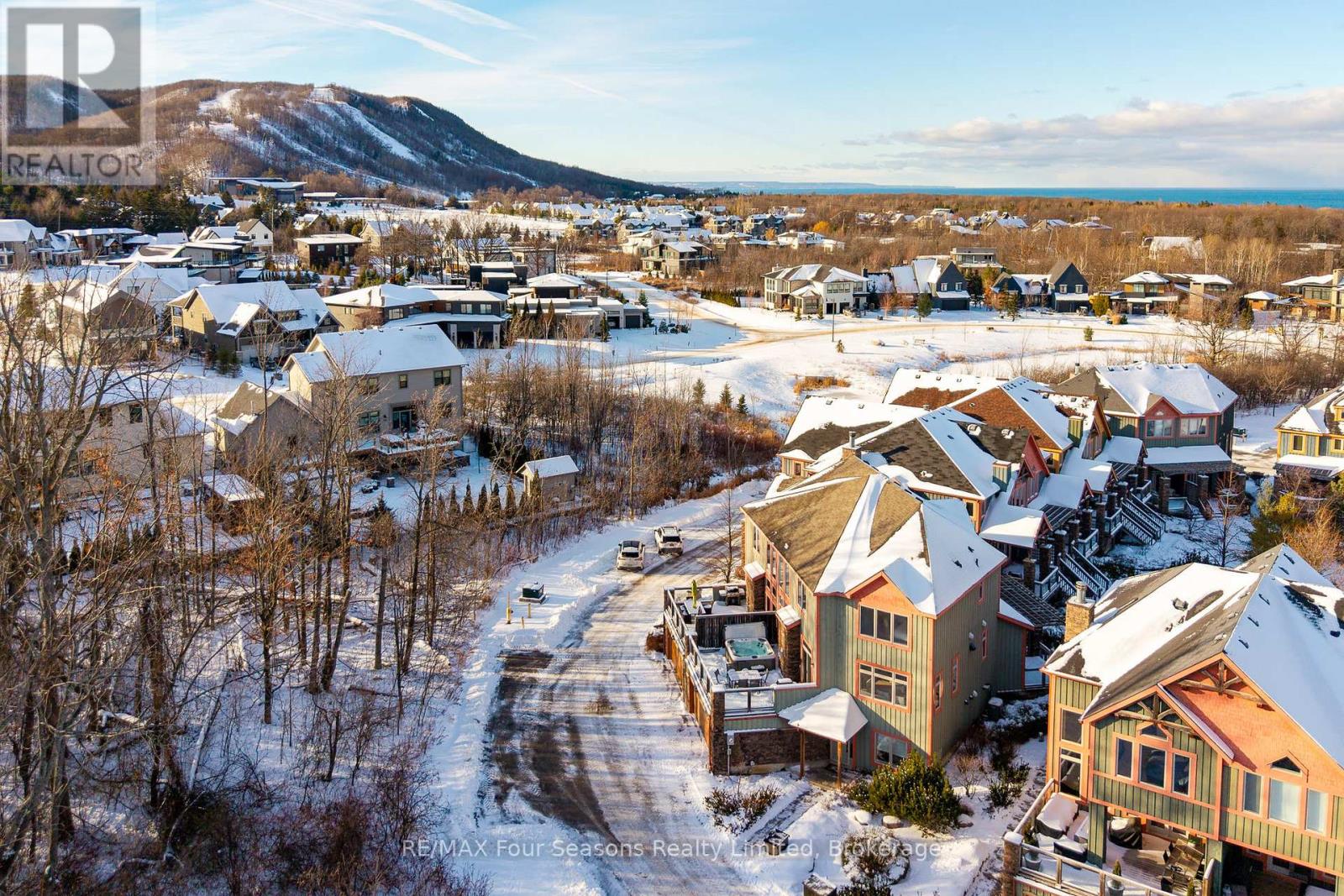 58 - 204 Blueski George Crescent, Blue Mountains, Ontario  L9Y 0V4 - Photo 45 - X12628972