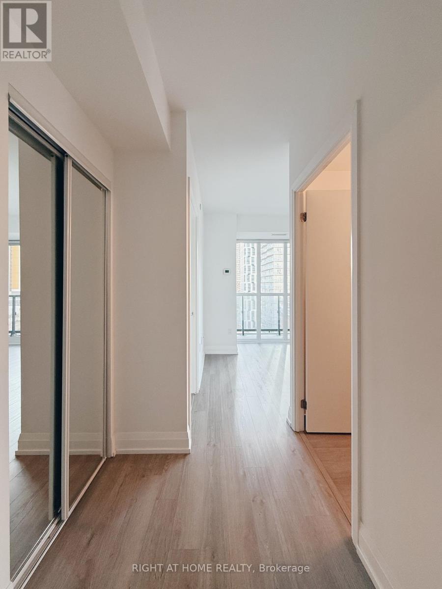 1705 - 77 Mutual Street, Toronto, Ontario  M5B 0B9 - Photo 8 - C12628982