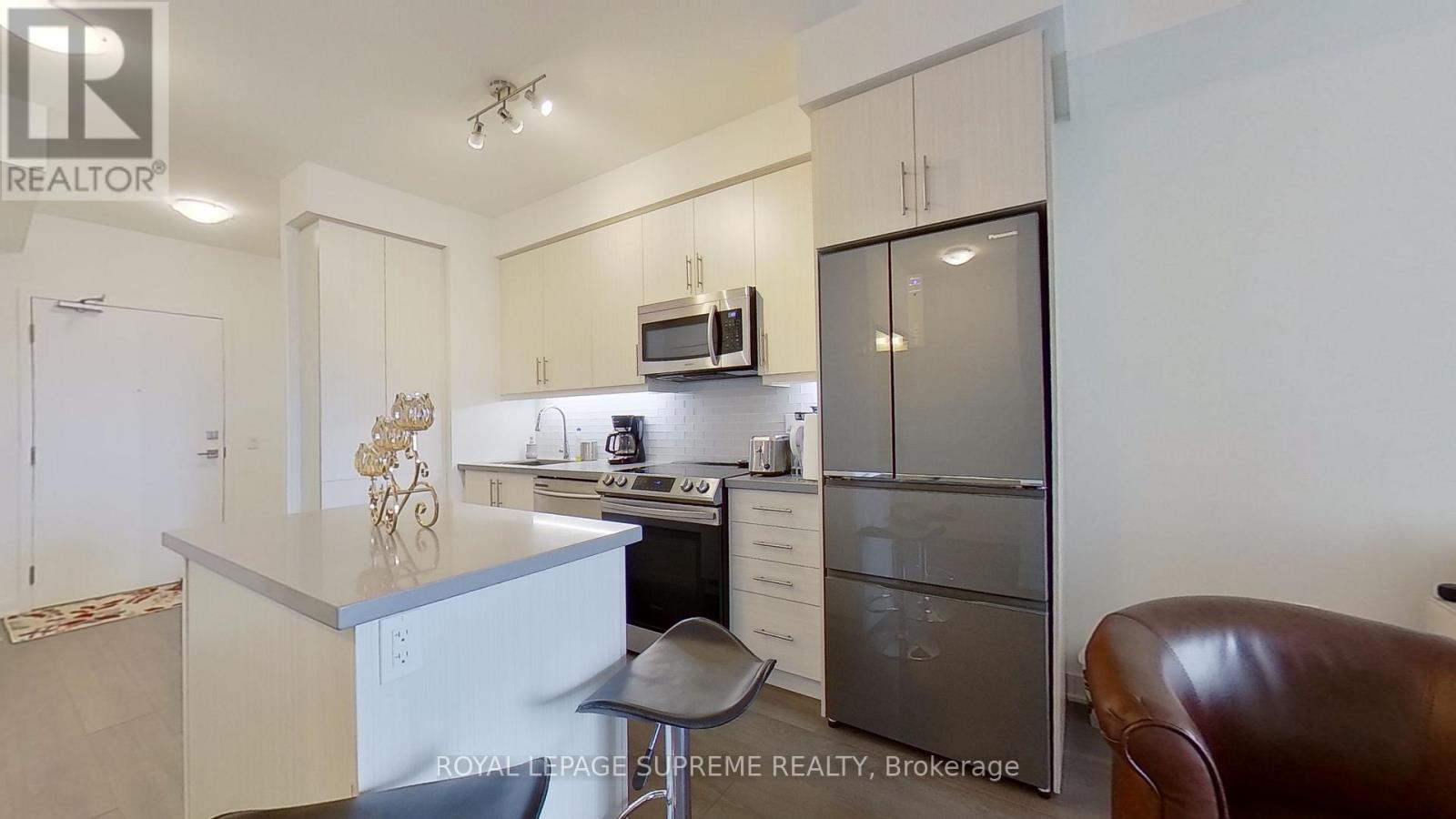 1402 - 75 Oneida Crescent, Richmond Hill, Ontario  L4B 0H3 - Photo 7 - N12628990