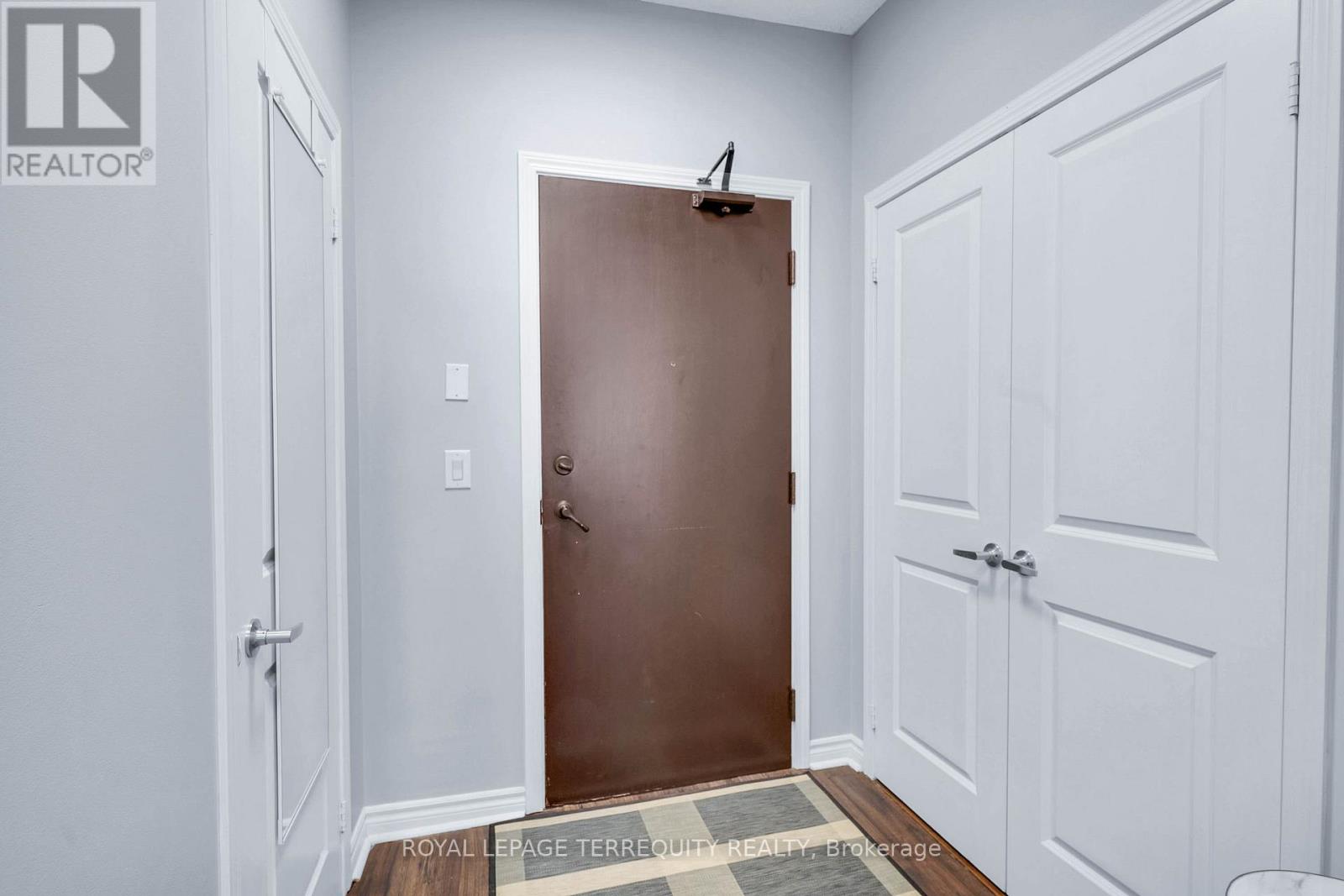 406 - 385 Prince Of Wales Street, Mississauga, Ontario L5B 0C6 - Photo 8 - W12628978