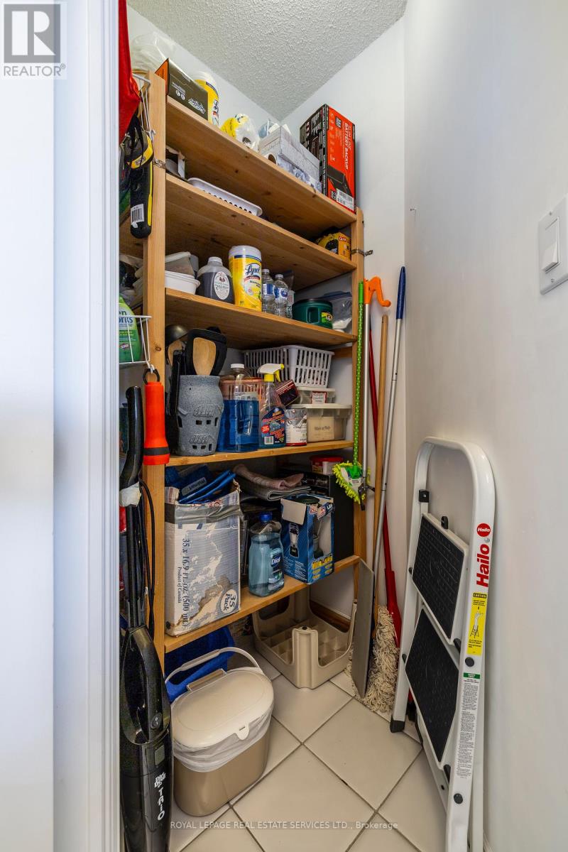 2812 - 1 Palace Pier Court, Toronto, Ontario  M8V 3W9 - Photo 12 - W12628994