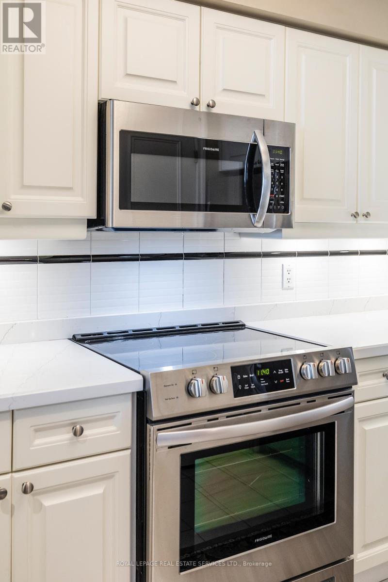 2812 - 1 Palace Pier Court, Toronto, Ontario  M8V 3W9 - Photo 4 - W12628994