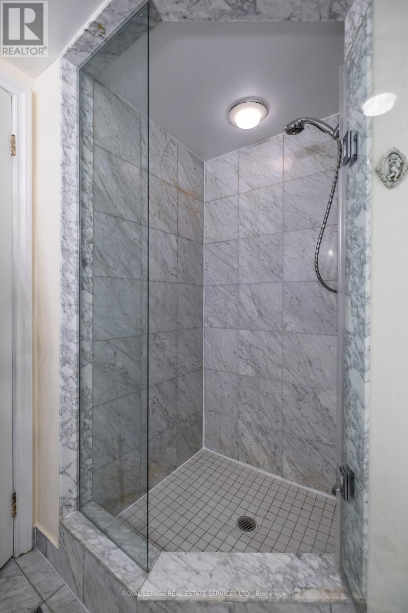 2812 - 1 Palace Pier Court, Toronto, Ontario  M8V 3W9 - Photo 9 - W12628994