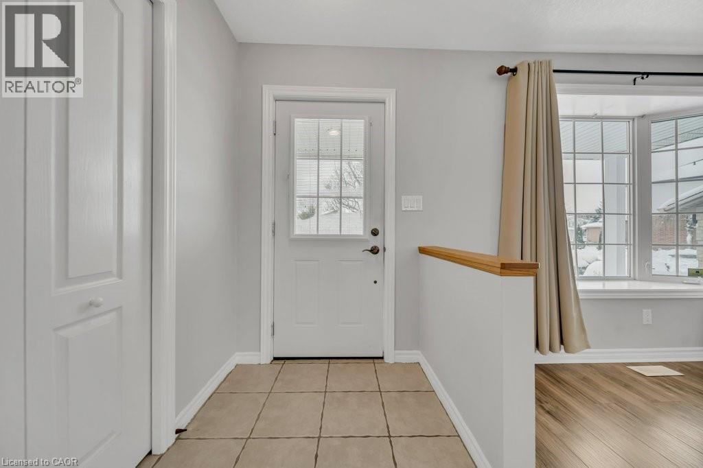 114 Glencliffe Court, Kitchener, Ontario  N2B 3X1 - Photo 5 - 40793533