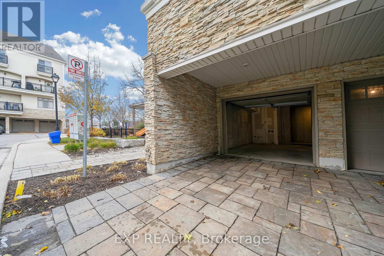 18 - 3077 Cawthra Road, Mississauga, Ontario L5A 2X4 - Photo 16 - W12589028