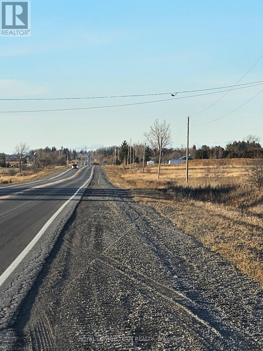 4056 Highway 17 Highway, Ottawa, Ontario  K0A 2H0 - Photo 6 - X12629008