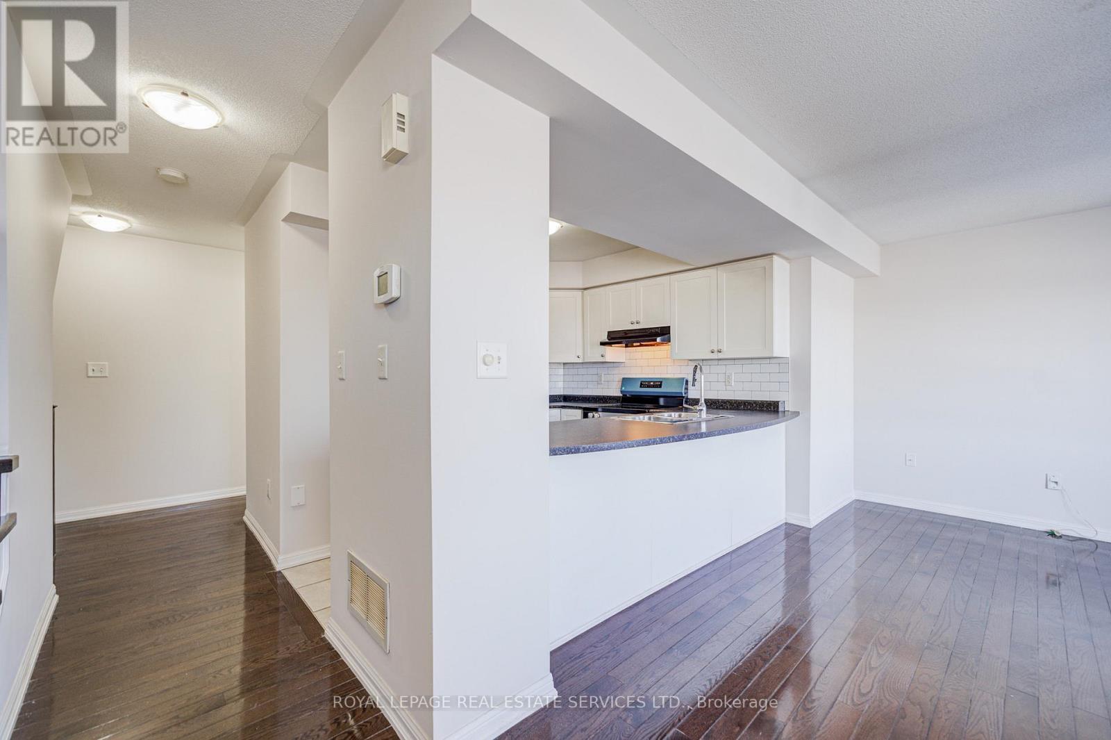 2614 Dashwood Drive, Oakville, Ontario  L6M 0K5 - Photo 15 - W12627280