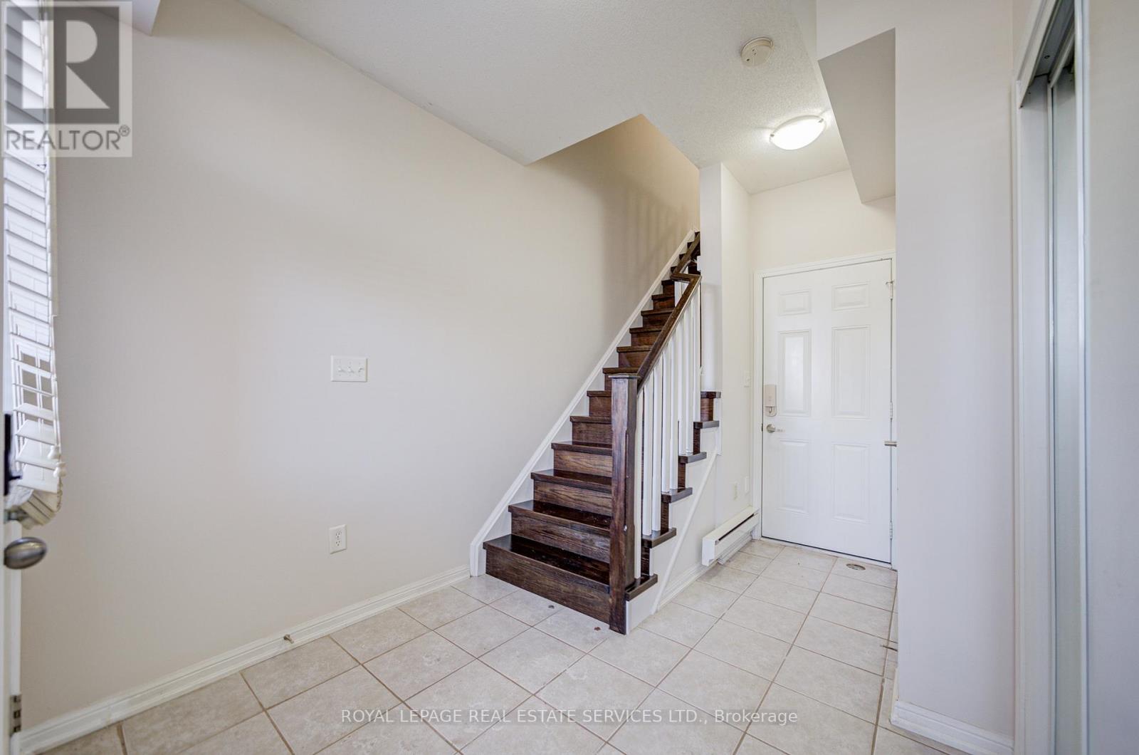 2614 Dashwood Drive, Oakville, Ontario  L6M 0K5 - Photo 8 - W12627280