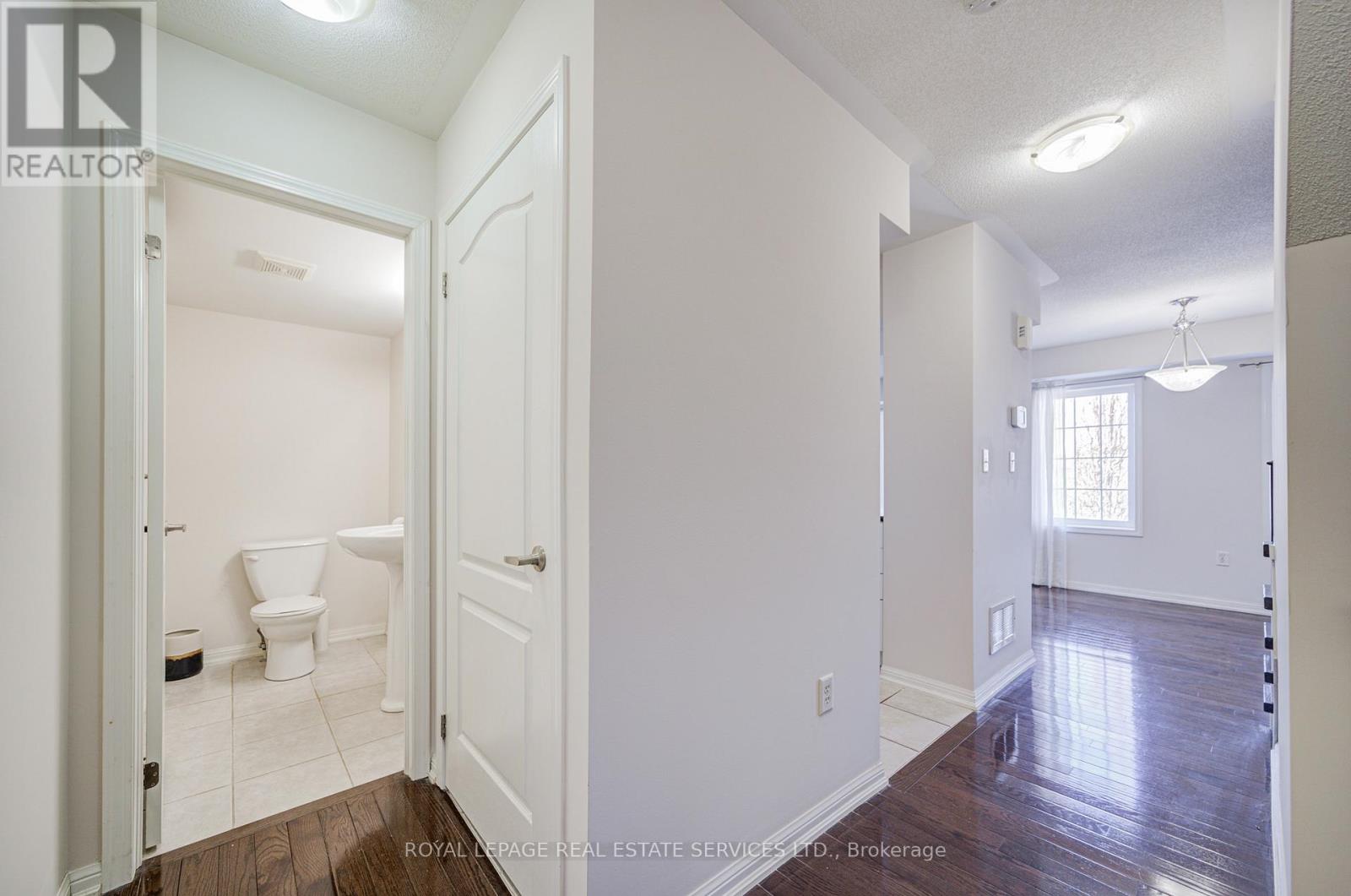 2614 Dashwood Drive, Oakville, Ontario  L6M 0K5 - Photo 9 - W12627280