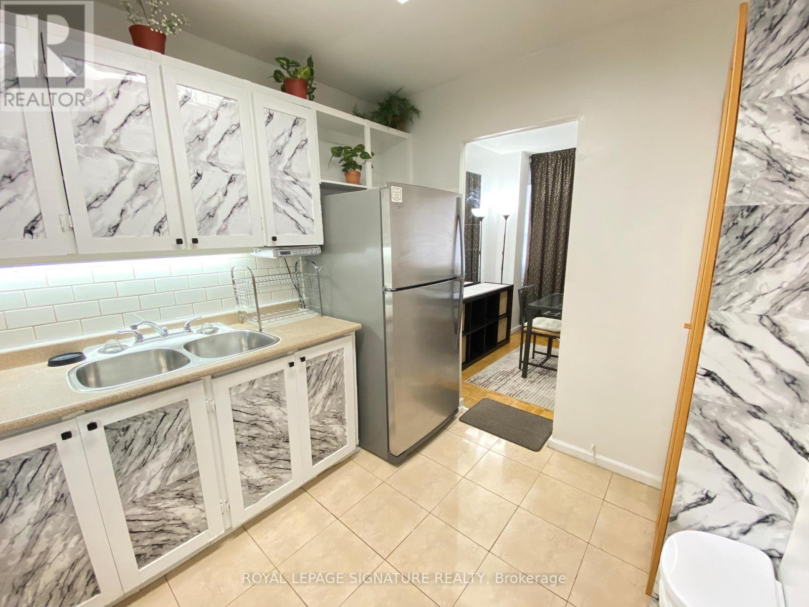 912 - 100 Leeward Glenway, Toronto, Ontario  M3C 2Z1 - Photo 7 - C12629014