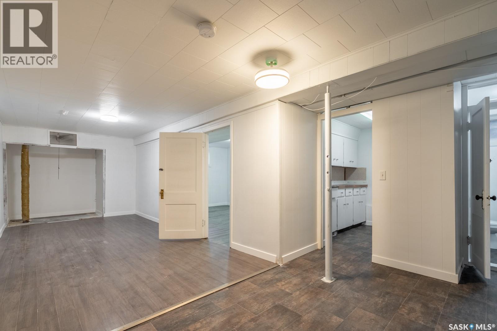 1321 Victoria Avenue, Regina, Saskatchewan  S4P 0P2 - Photo 15 - SK020949