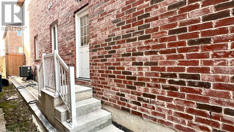 Bsmt - 49 Frenchpark Circle, Brampton, Ontario  L6X 0Y6 - Photo 10 - W12629002