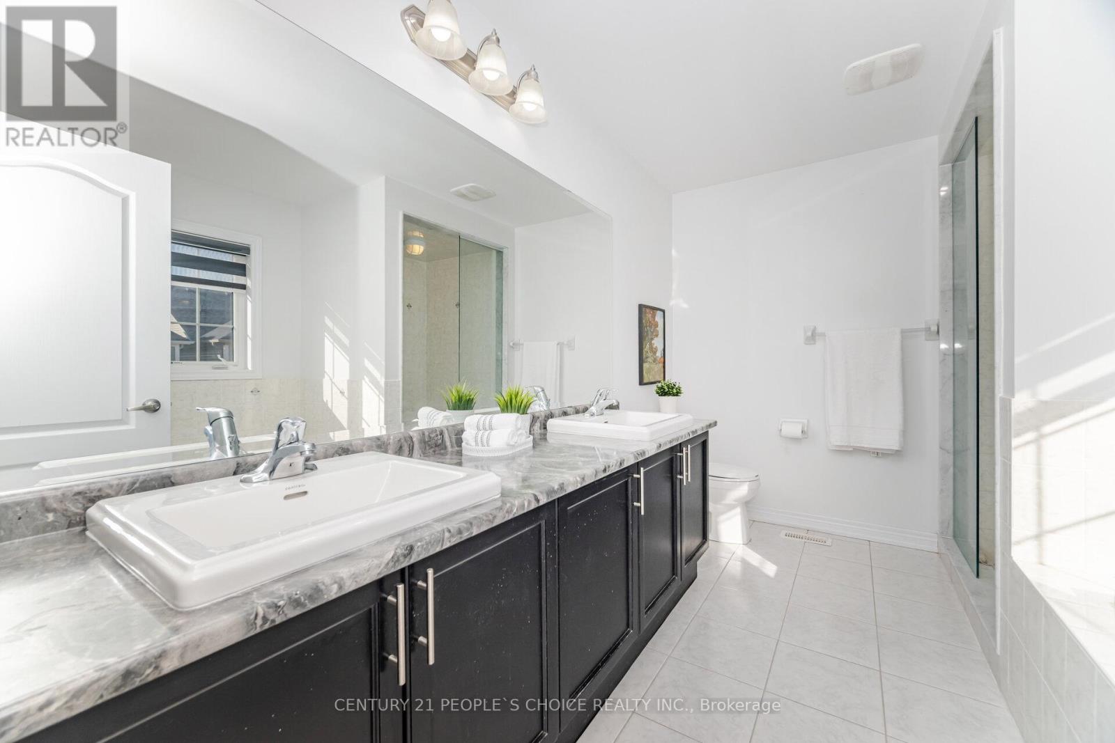 Unknown Address, ,    - Photo 24 - X12629020