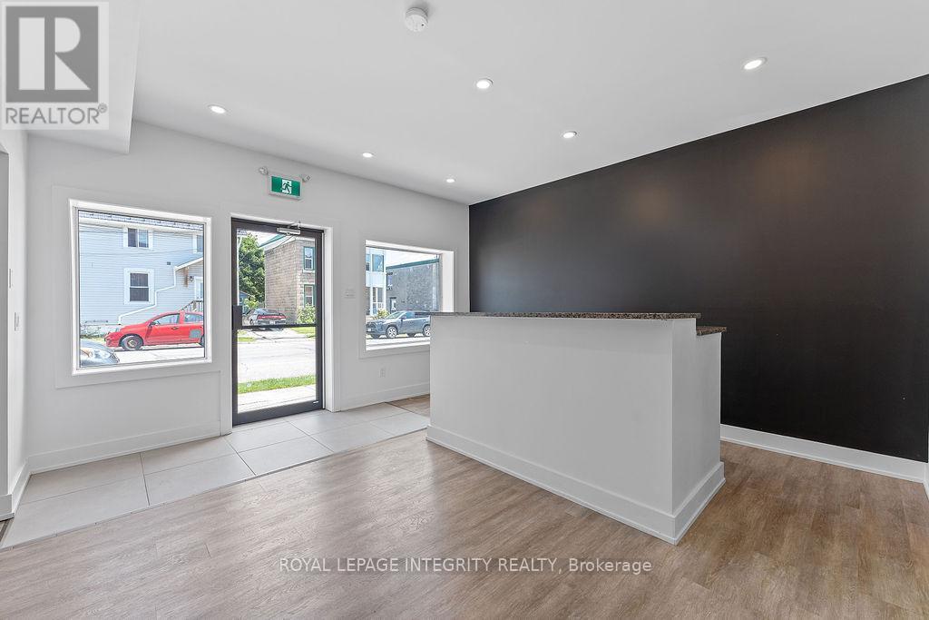 34 Market Street N, Smiths Falls, Ontario K7A 2E6 - Photo 2 - X12629028