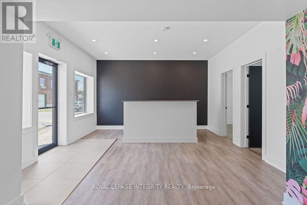 34 Market Street N, Smiths Falls, Ontario K7A 2E6 - Photo 3 - X12629028