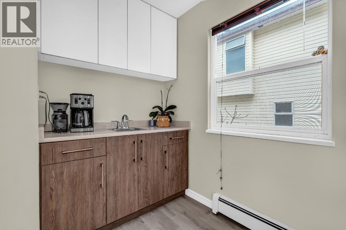 1400 Meadowview Court, Coquitlam, British Columbia  V3E 2R9 - Photo 12 - R3073536