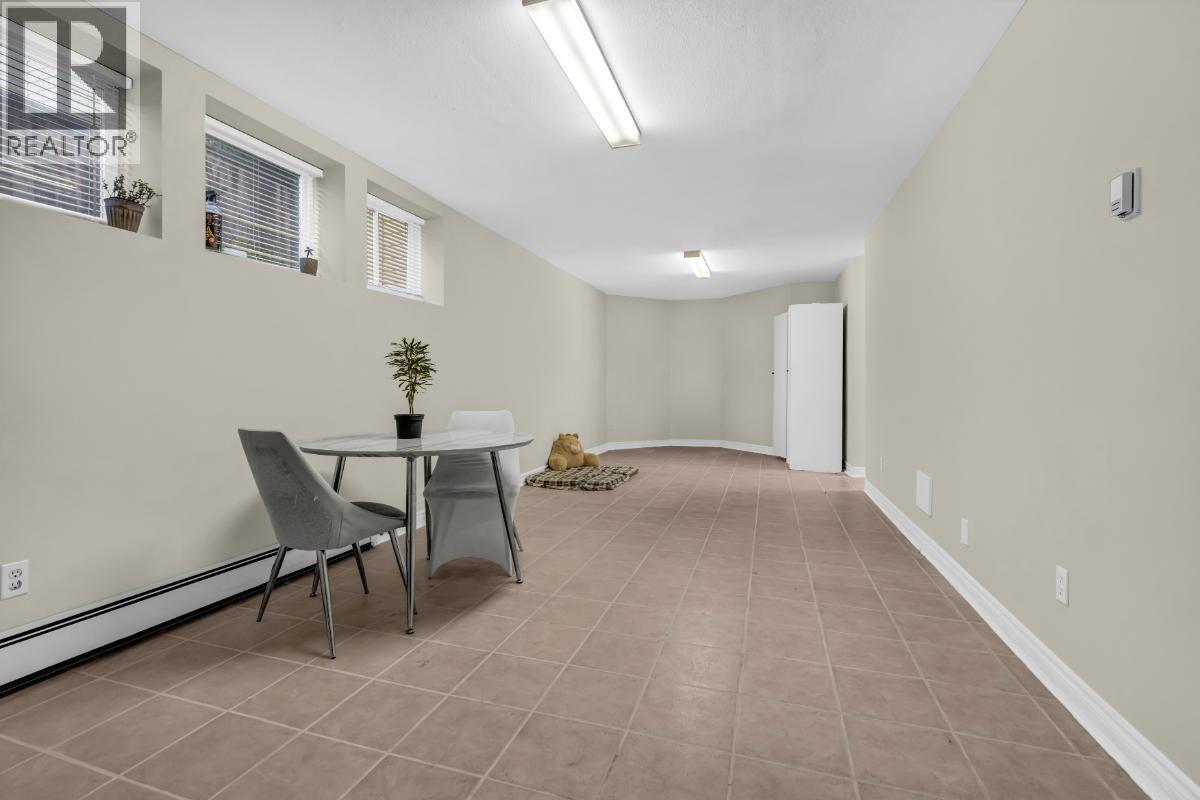 1400 Meadowview Court, Coquitlam, British Columbia  V3E 2R9 - Photo 24 - R3073536