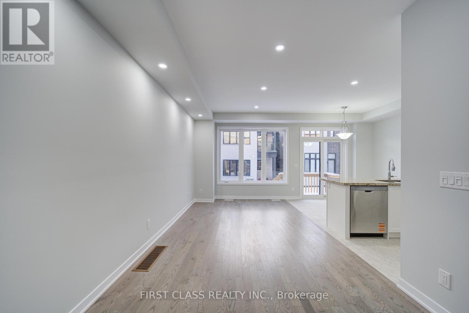 24 Freeman Williams Street, Markham, Ontario  L6C 3M8 - Photo 10 - N12627430