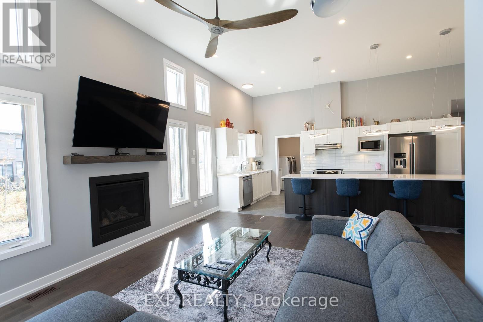 111 Frank Fisher Crescent, Mississippi Mills, Ontario  K0A 1A0 - Photo 17 - X12629038