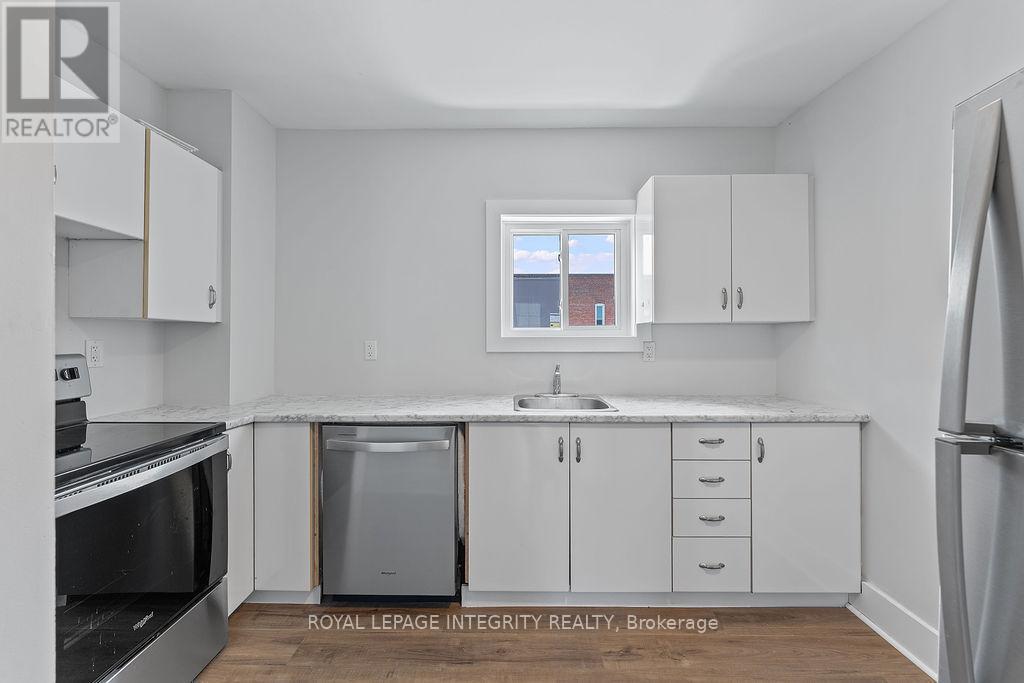 34 - 34 Market Street N, Smiths Falls, Ontario  K7A 2E6 - Photo 2 - X12629052