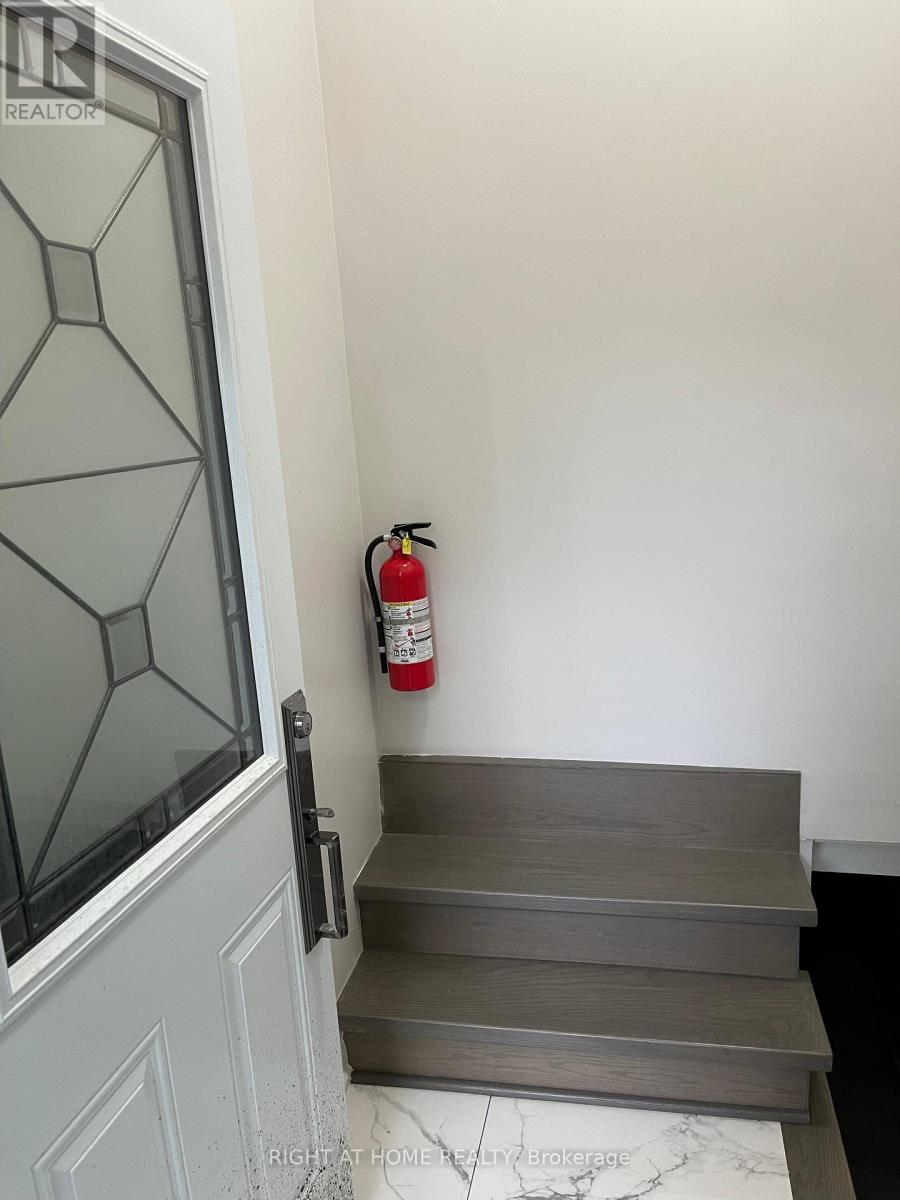 251 Major Street, Toronto, Ontario  M5S 2L5 - Photo 2 - C12629050