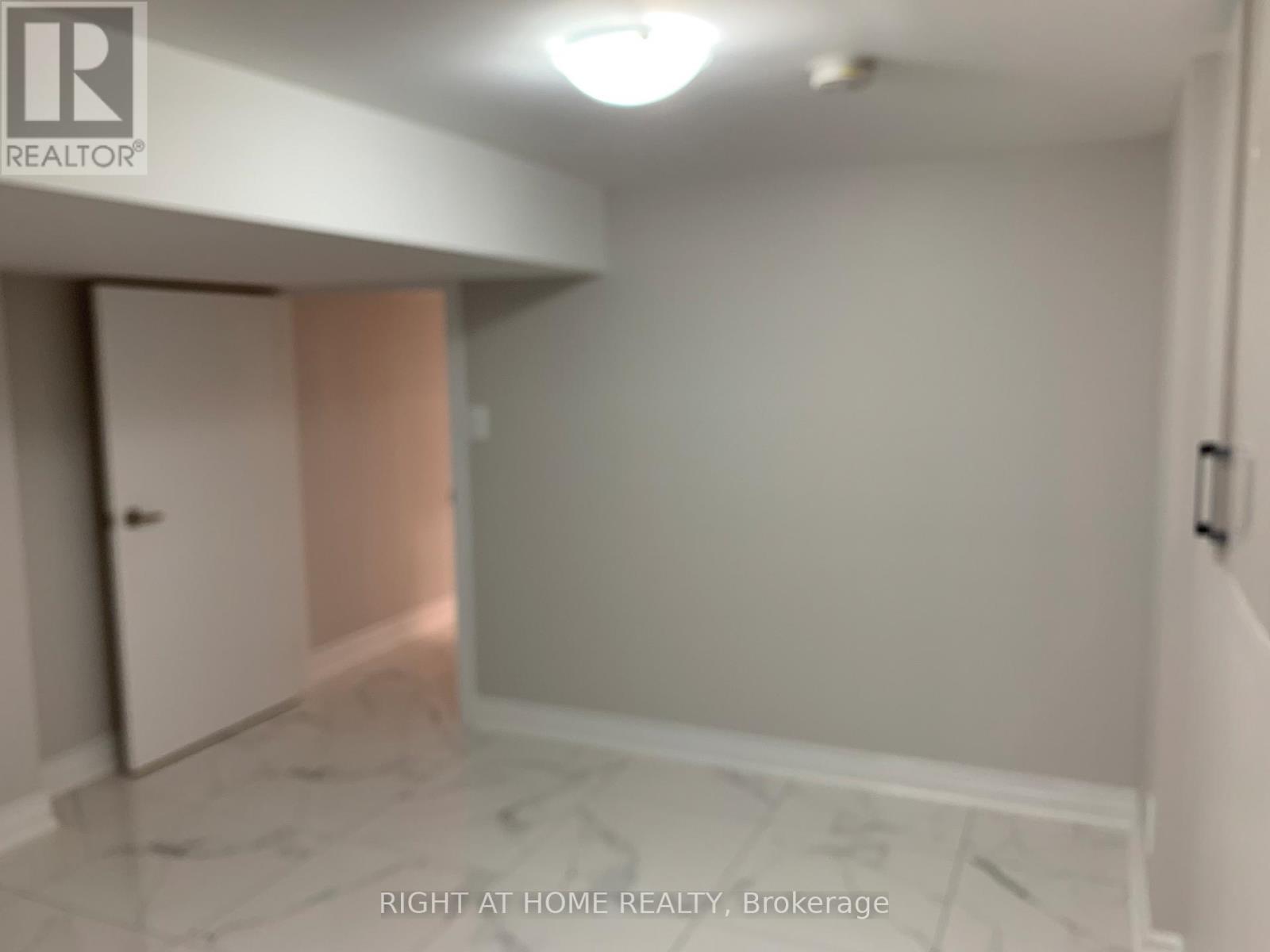 251 Major Street, Toronto, Ontario  M5S 2L5 - Photo 3 - C12629050