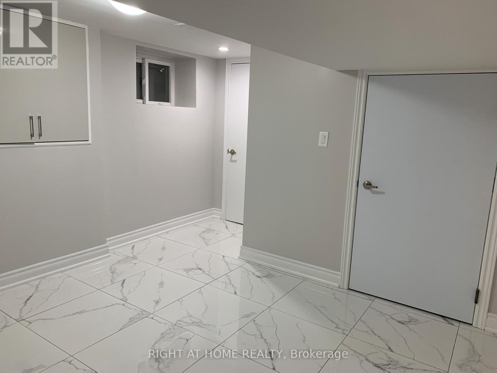 251 Major Street, Toronto, Ontario  M5S 2L5 - Photo 6 - C12629050