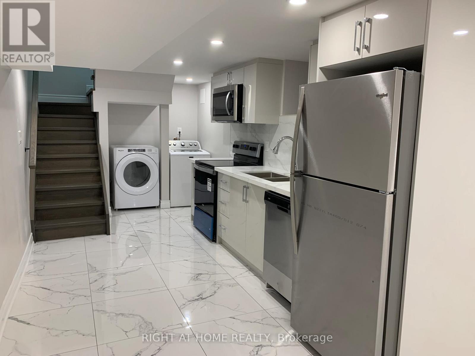 251 Major Street, Toronto, Ontario  M5S 2L5 - Photo 7 - C12629050