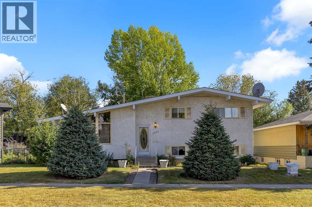 3224 Carol Drive Nw, Calgary, Alberta T2L 0K6 - Photo 1 - A2262353