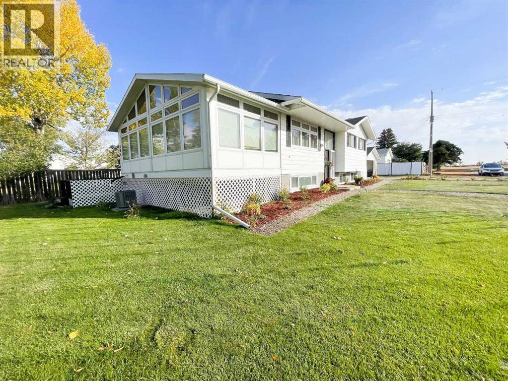 404 Whitney, Carmangay, Alberta  T0L 0N0 - Photo 33 - A2255792