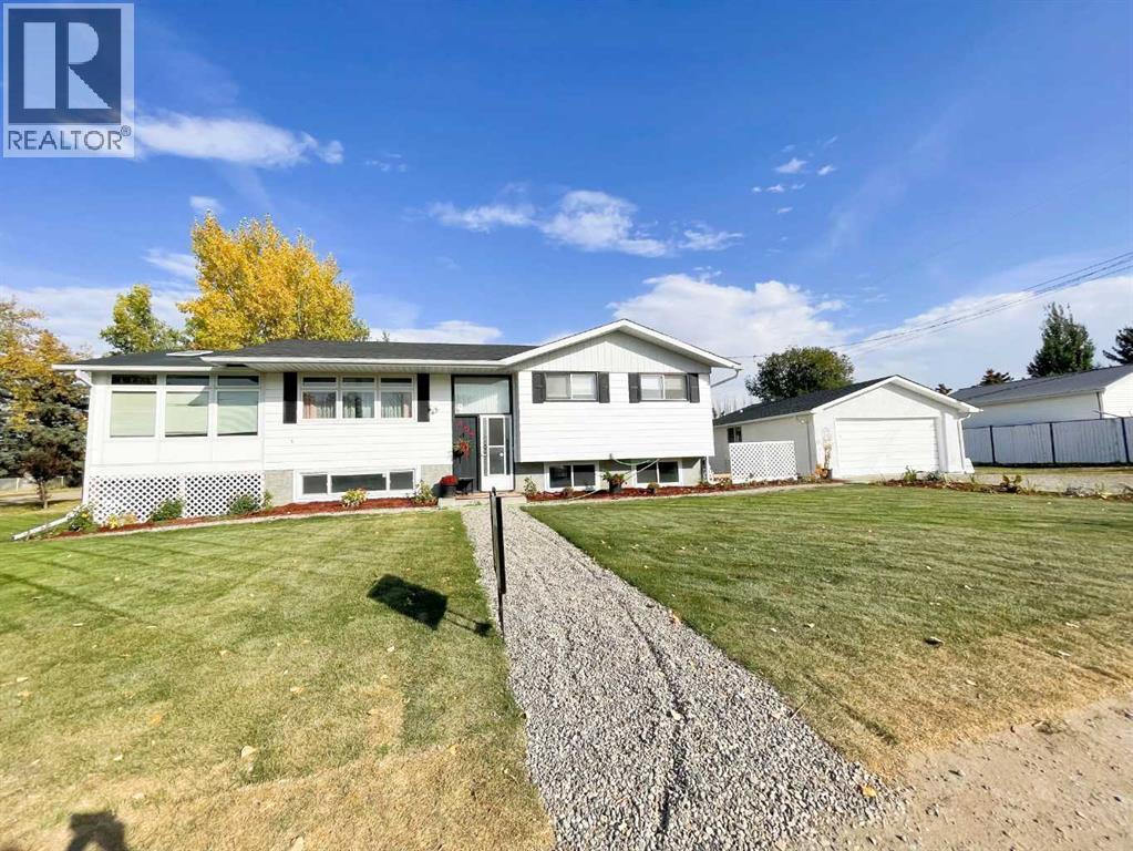 404 Whitney, Carmangay, Alberta  T0L 0N0 - Photo 2 - A2255792