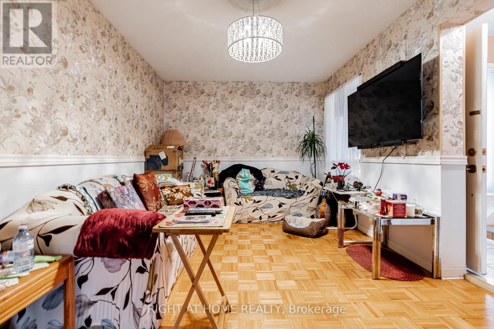 4278 Sawmill Valley Drive, Mississauga, Ontario  L5L 3M9 - Photo 16 - W12545416