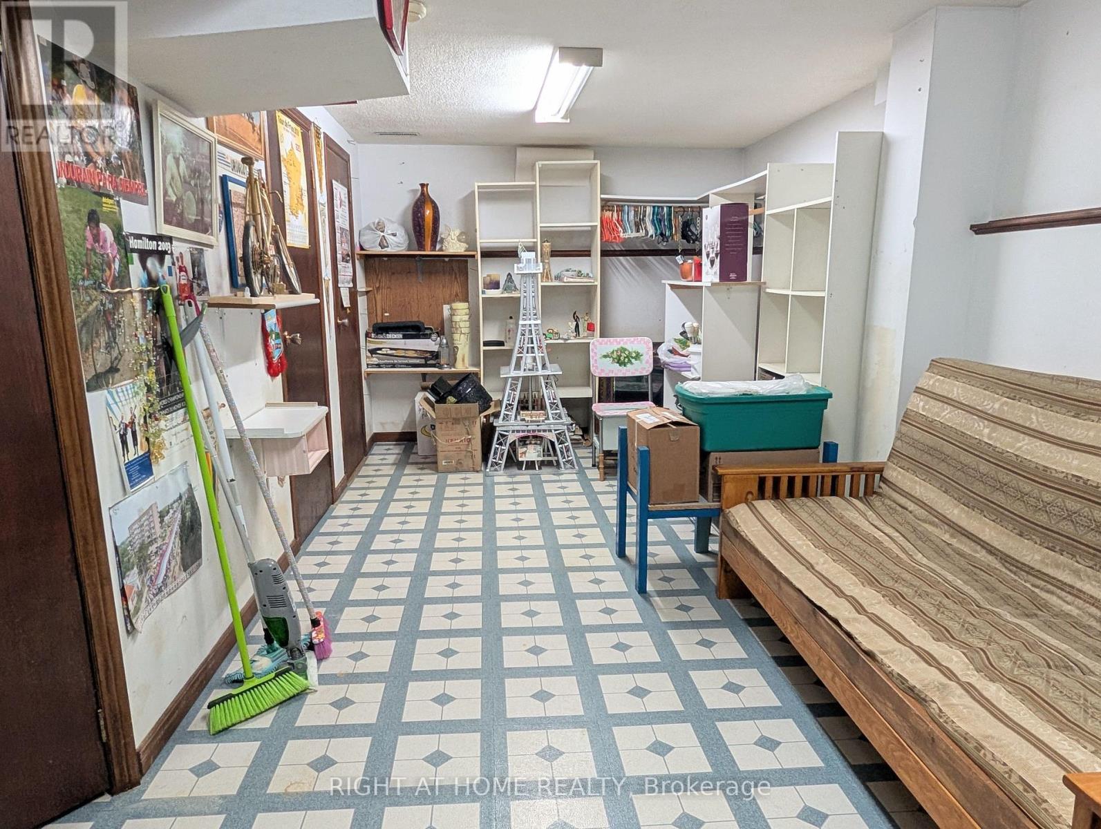 4278 Sawmill Valley Drive, Mississauga, Ontario  L5L 3M9 - Photo 20 - W12545416