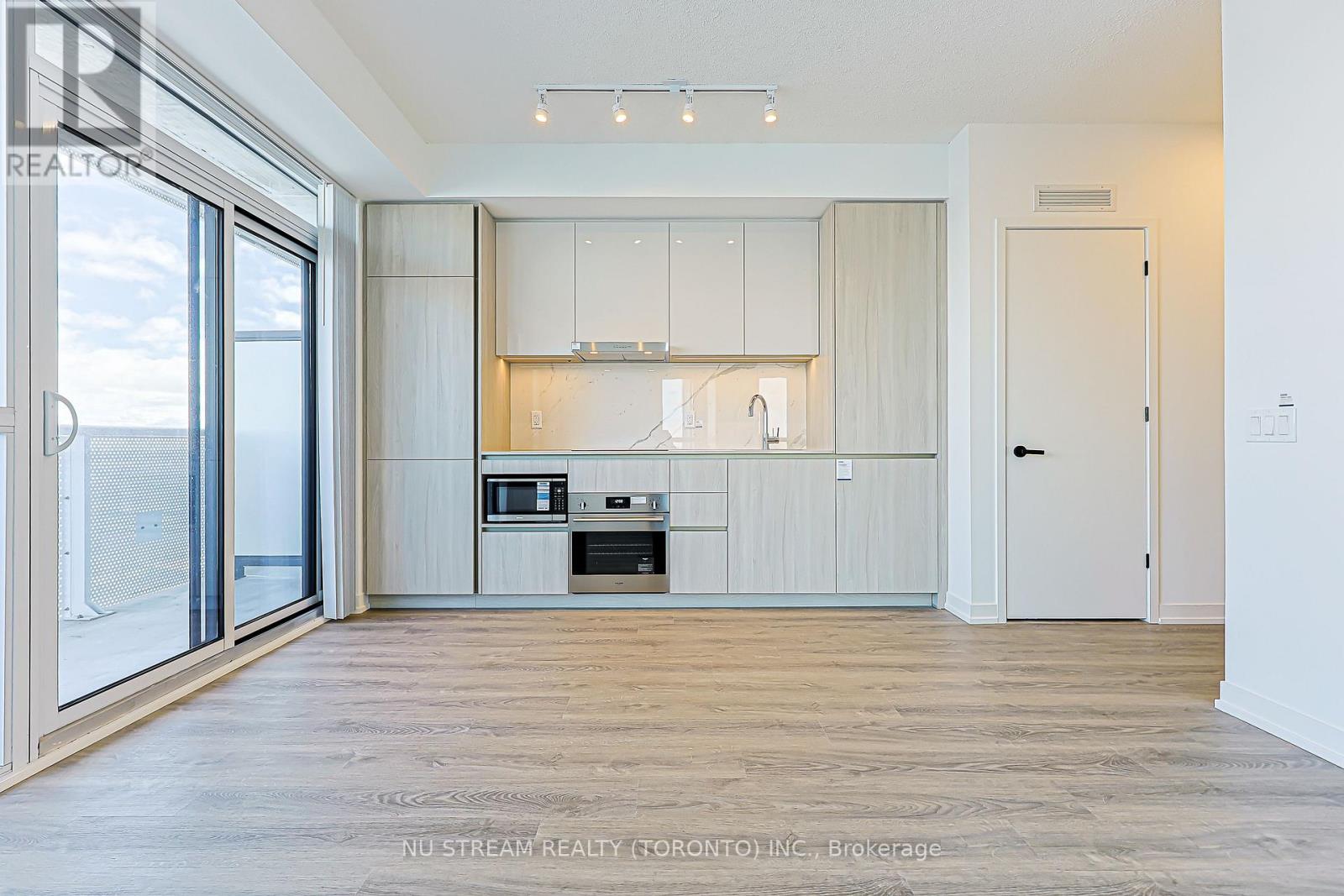 4106 - 8 Interchange Way, Vaughan, Ontario  L4K 0R2 - Photo 11 - N12620734