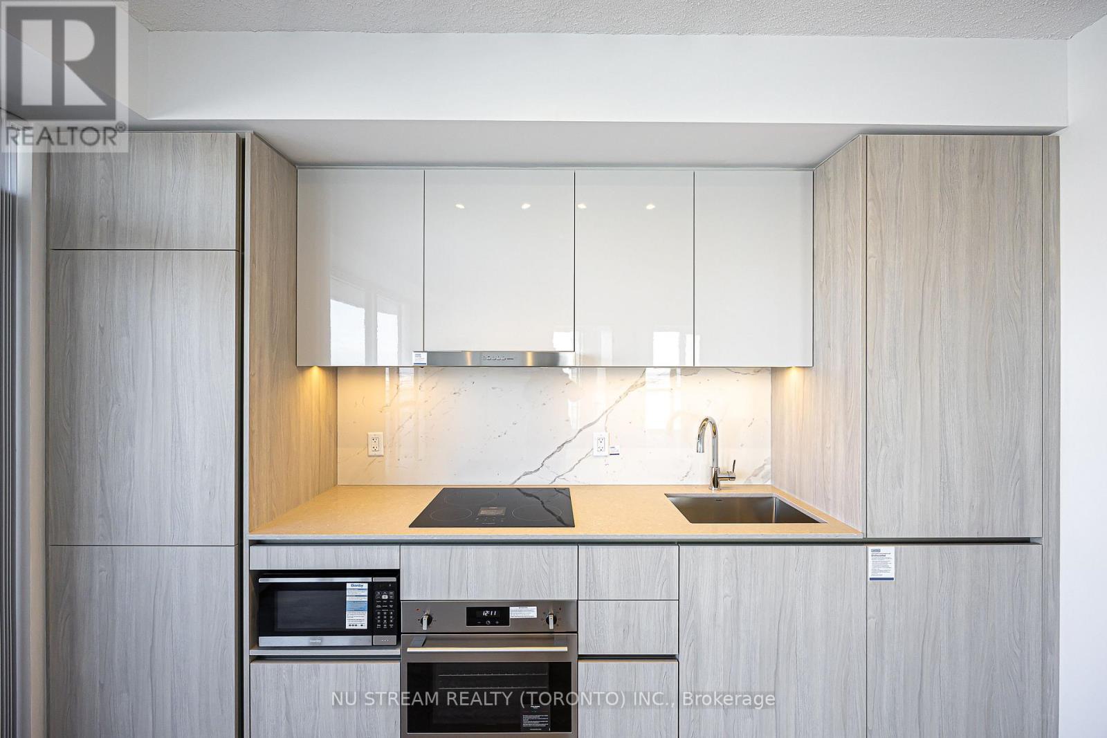 4106 - 8 Interchange Way, Vaughan, Ontario  L4K 0R2 - Photo 17 - N12620734