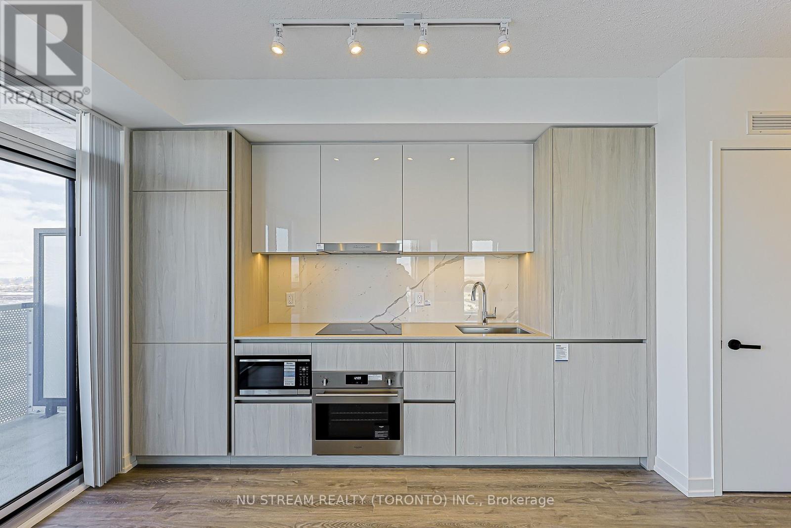 4106 - 8 Interchange Way, Vaughan, Ontario  L4K 0R2 - Photo 16 - N12620734