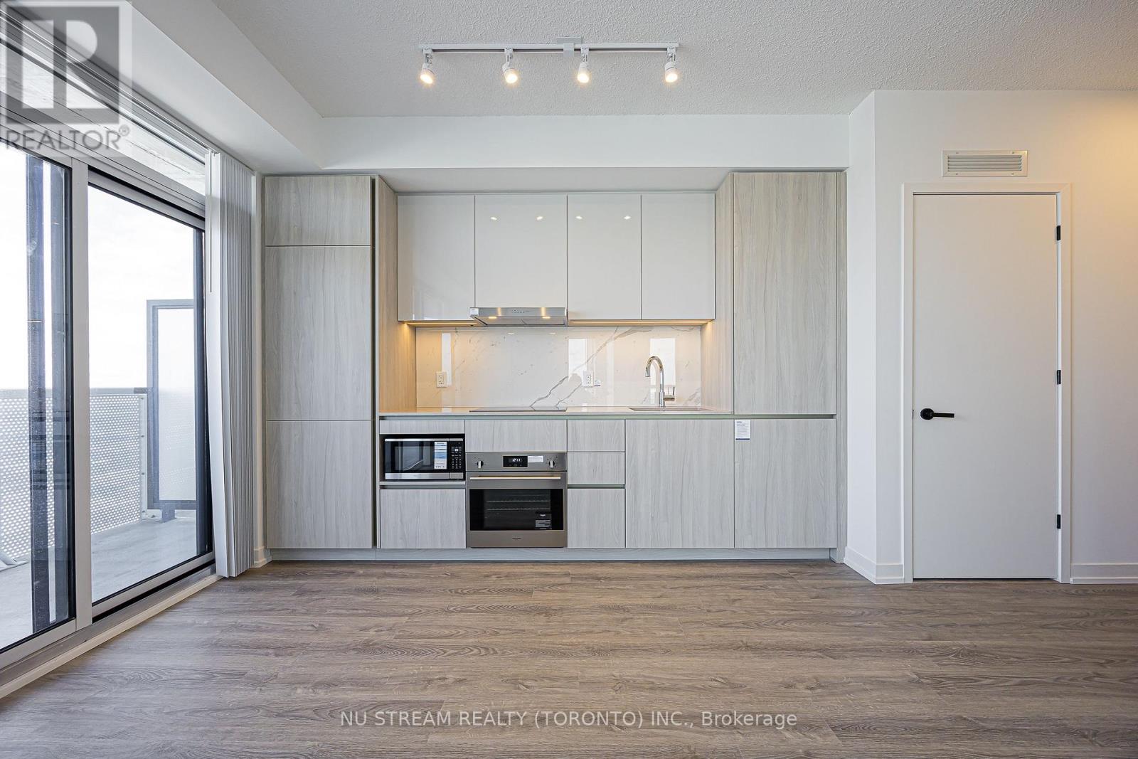 4106 - 8 Interchange Way, Vaughan, Ontario  L4K 0R2 - Photo 14 - N12620734