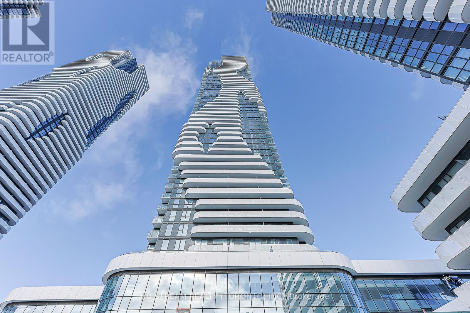 4106 - 8 Interchange Way, Vaughan, Ontario  L4K 0R2 - Photo 2 - N12620734