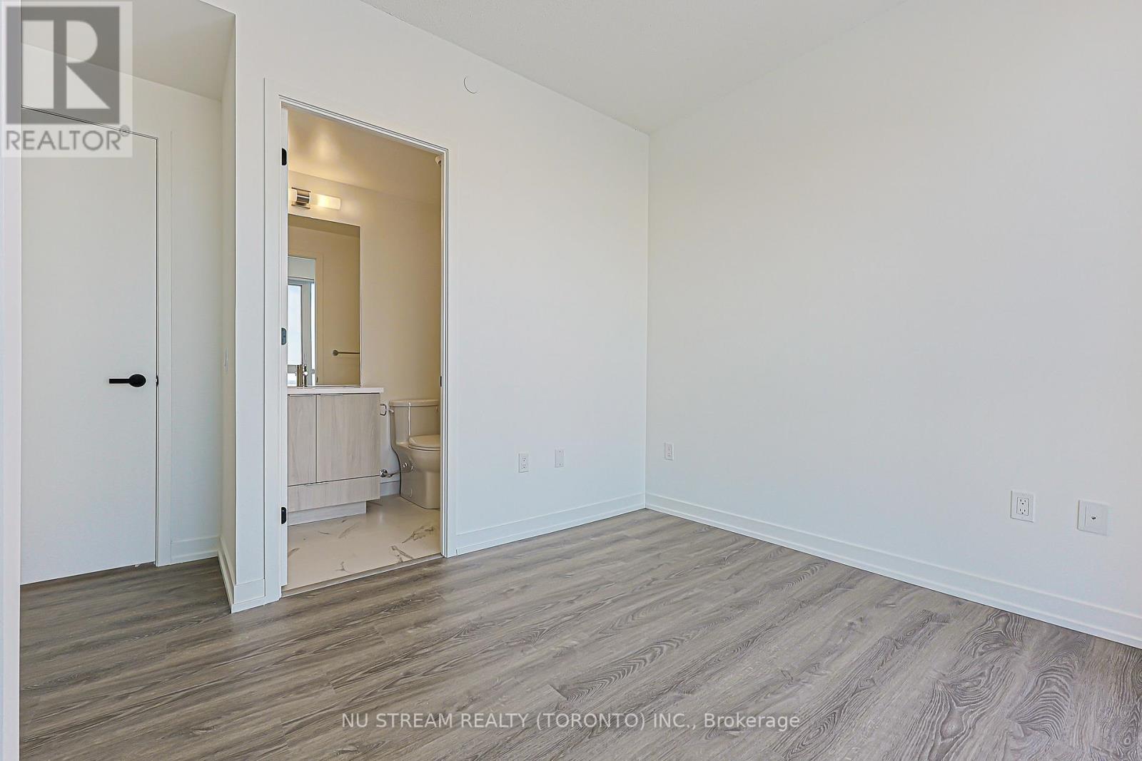 4106 - 8 Interchange Way, Vaughan, Ontario  L4K 0R2 - Photo 27 - N12620734