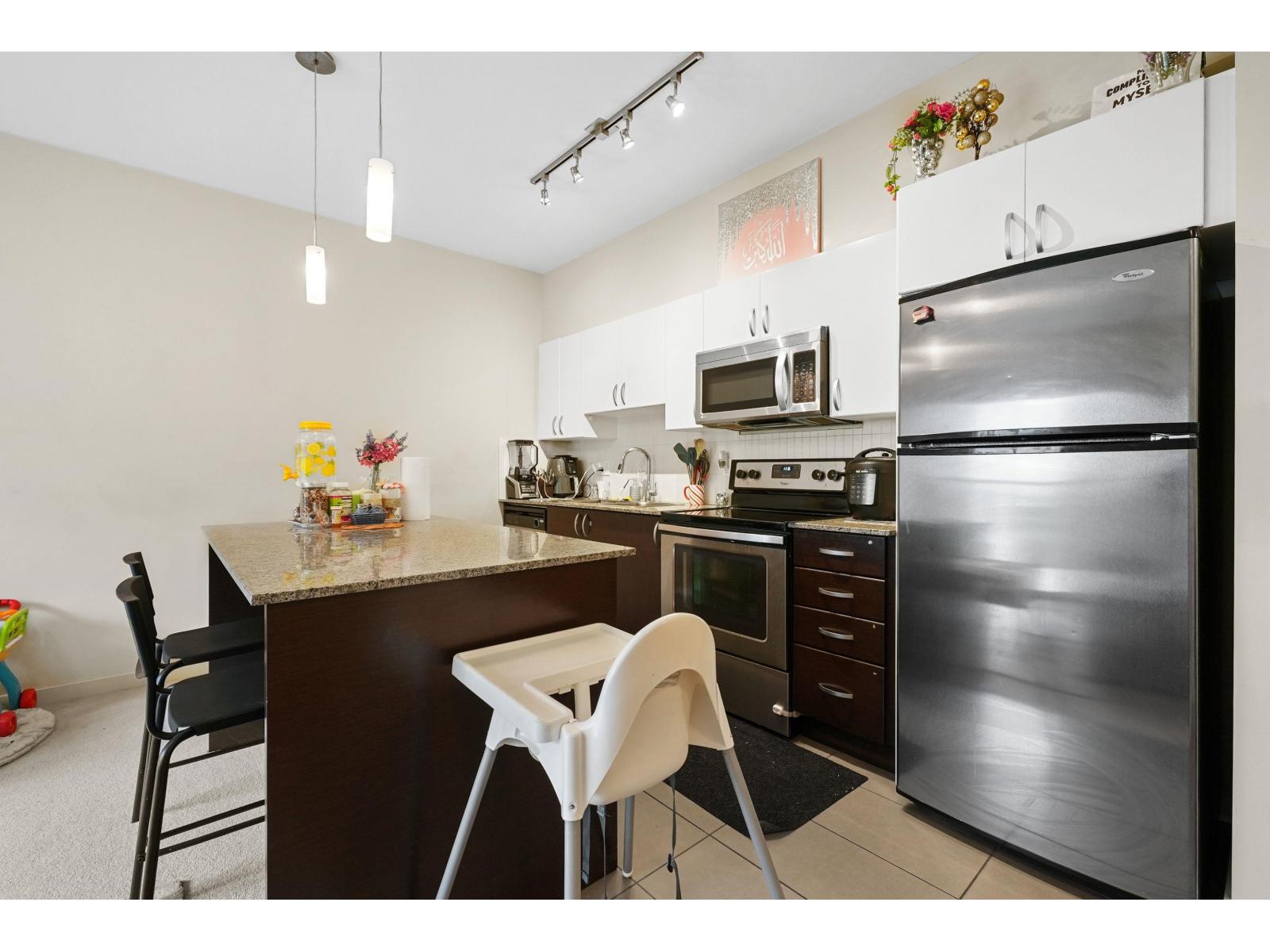 210 13728 108 Avenue, Surrey, British Columbia  V3T 0G2 - Photo 7 - R3073559