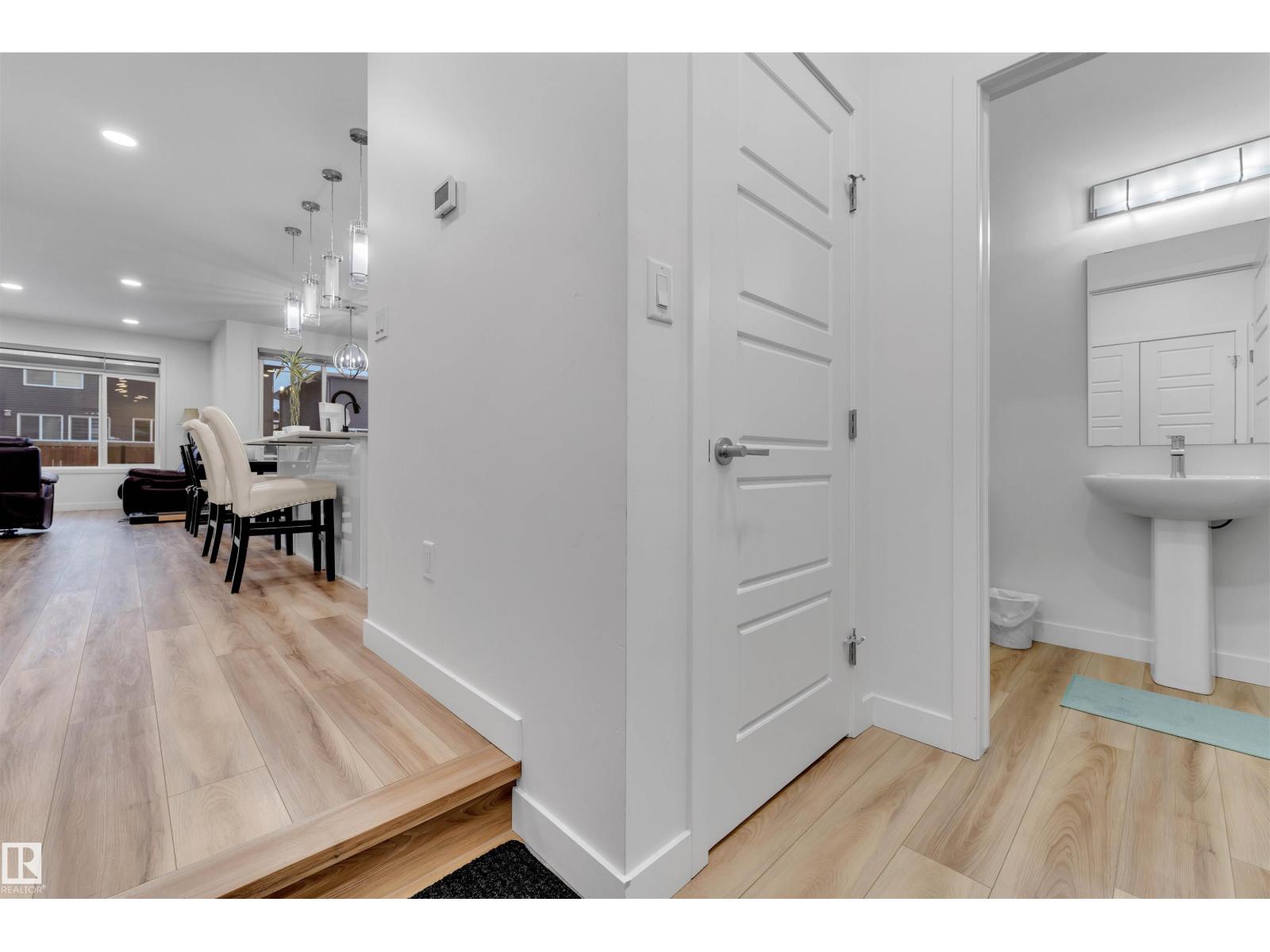 1632 Plum Circle Sw, Edmonton, Alberta  T6X 2X1 - Photo 8 - E4467995