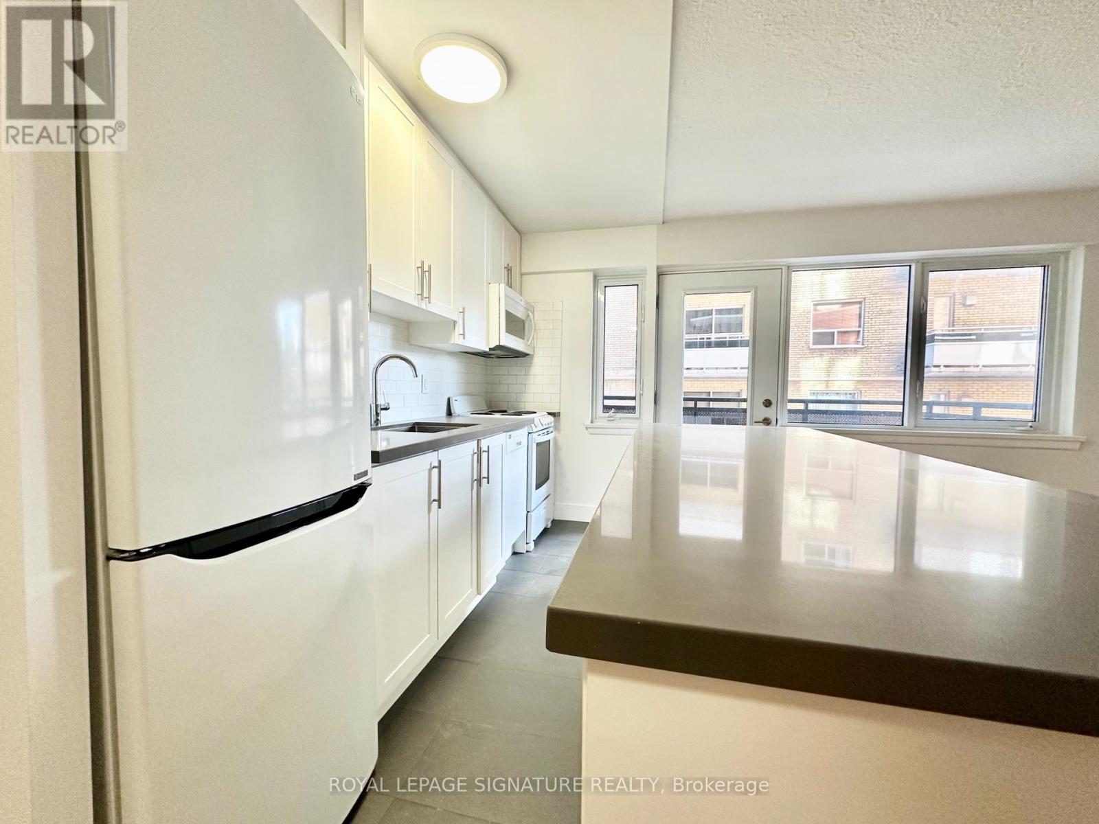 207 - 95 Lawton Boulevard, Toronto, Ontario  M4V 1Z8 - Photo 4 - C12615024