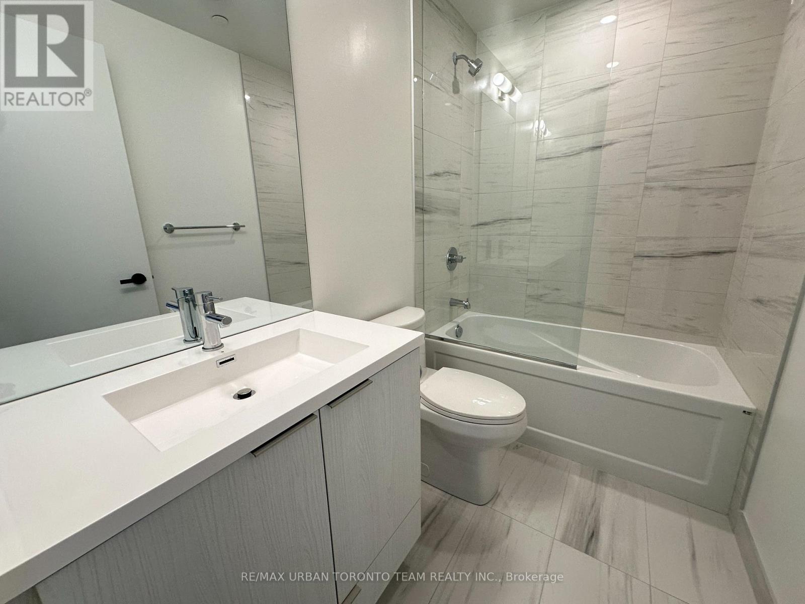 3202 - 8 Interchange Way, Vaughan (Vaughan Corporate Centre), Ontario  L4K 5Z7 - Photo 12 - N12592768