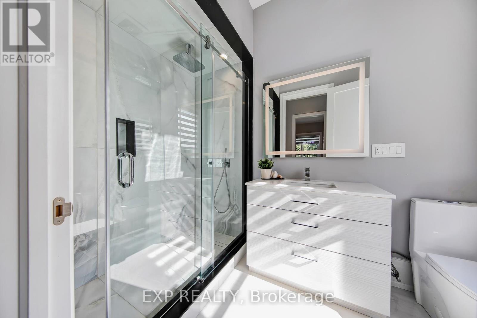 150 Wolfdale Avenue, Oakville, Ontario  L6L 4S1 - Photo 37 - W12611736