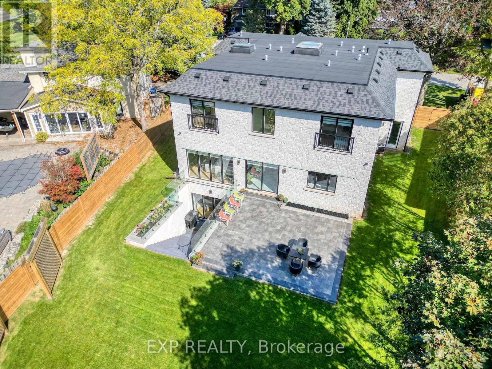 150 Wolfdale Avenue, Oakville, Ontario  L6L 4S1 - Photo 5 - W12611736