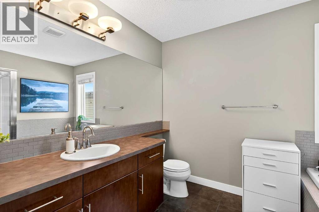 2003 Reunion Boulevard Nw, Airdrie, Alberta  T4B 0H2 - Photo 34 - A2274697