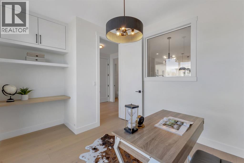 415 37 Avenue Nw, Calgary, Alberta T2K 0C6 - Photo 4 - A2260221