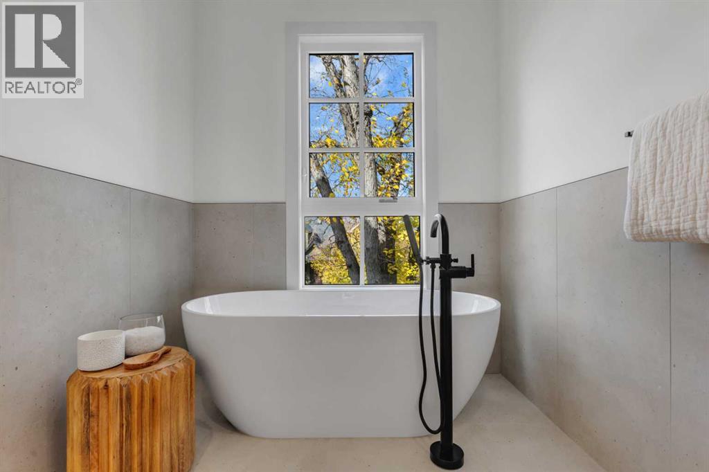 1741 48 Avenue Sw, Calgary, Alberta  T2T 2T2 - Photo 17 - A2246493