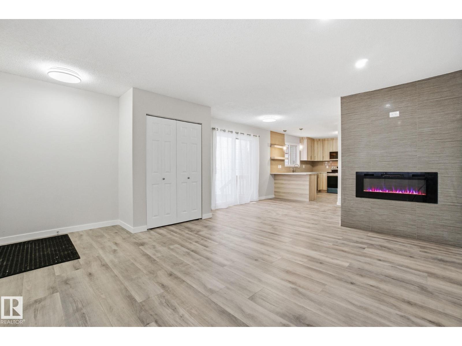 4035 38 St Nw, Edmonton, Alberta  T6L 6W8 - Photo 7 - E4467996